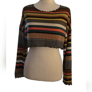 Etiquette crop top size small  dediferent color